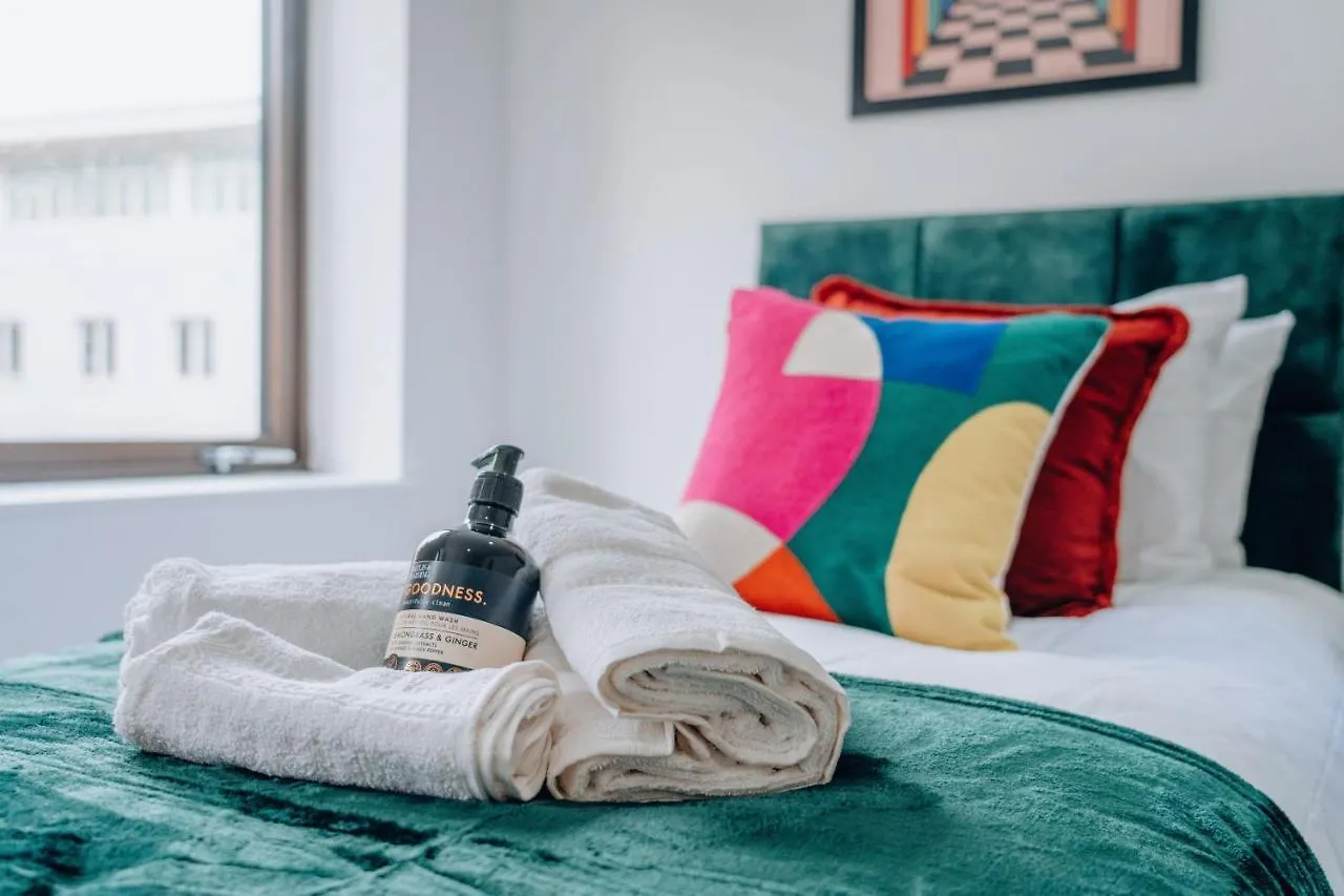Apartment Two Bedroom Urban Retreat In The Heart Of Exeter